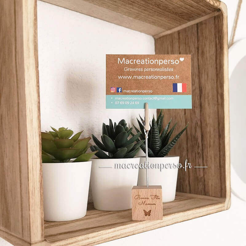 Porte photo pince cube personnalisé bois gravé