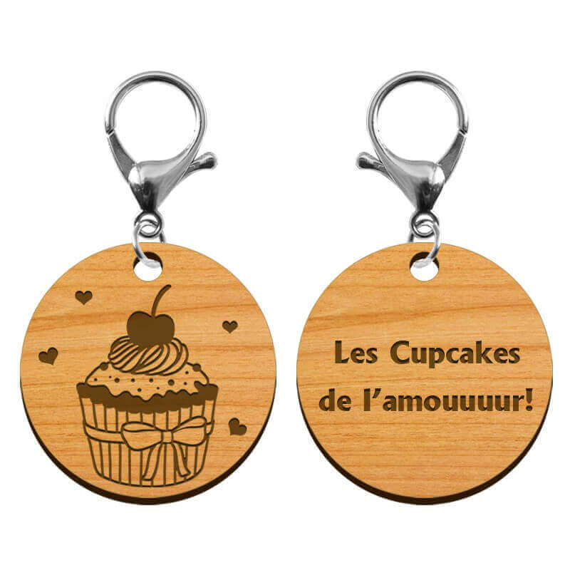 Recto verso porte-clé Cupcake en bois à personnaliser mousqueton argenté