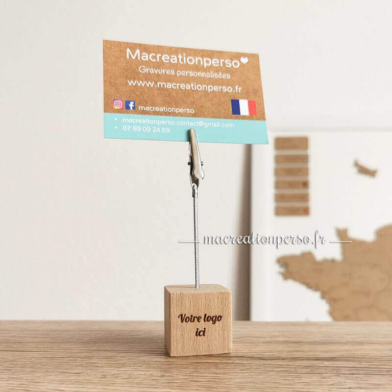 Support photo logo gravé en bois