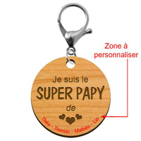 Zone à personnaliser du porte-clé Super PAPY personnalisé en bois "Je suis le SUPER PAPY de..."